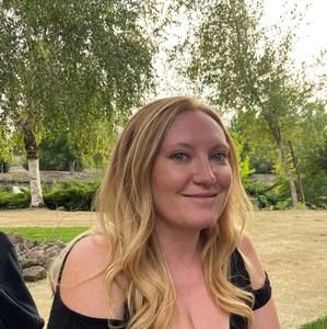 Meet your Posher, Chrissy